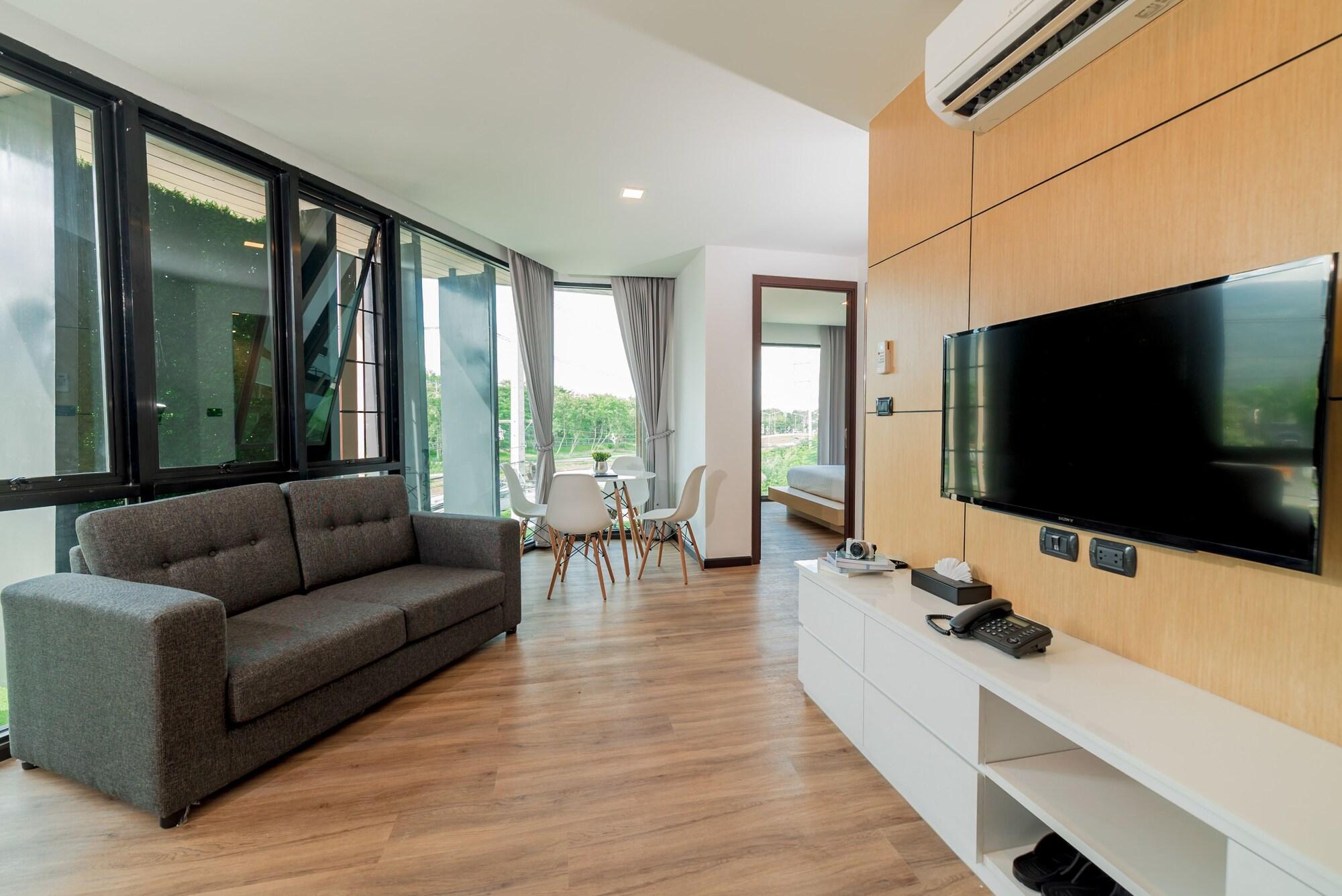 Pause And Play Hotel Chiang Mai Exterior photo