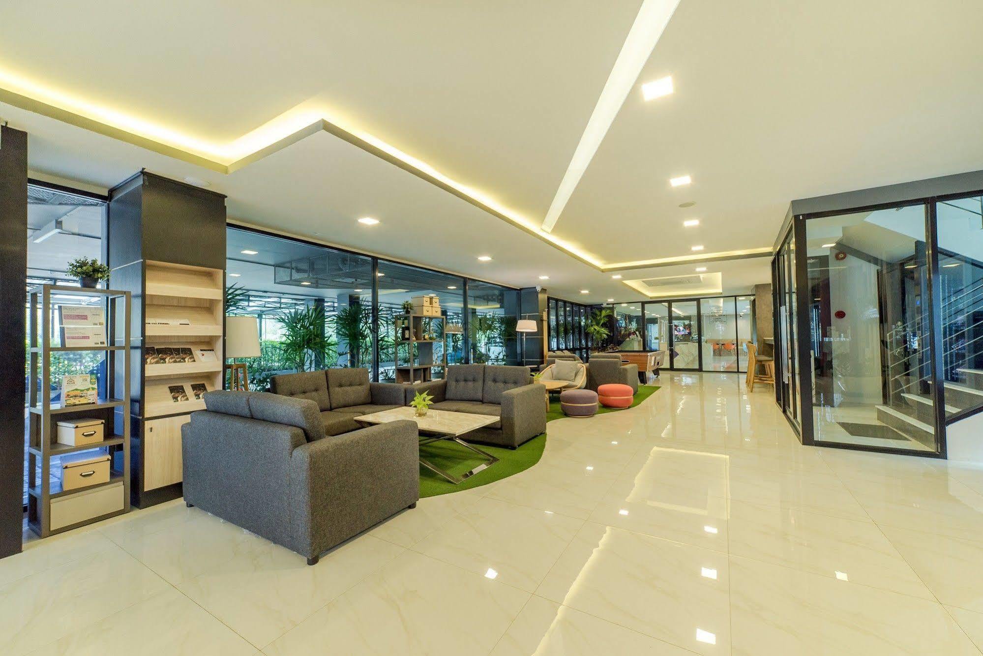 Pause And Play Hotel Chiang Mai Exterior photo